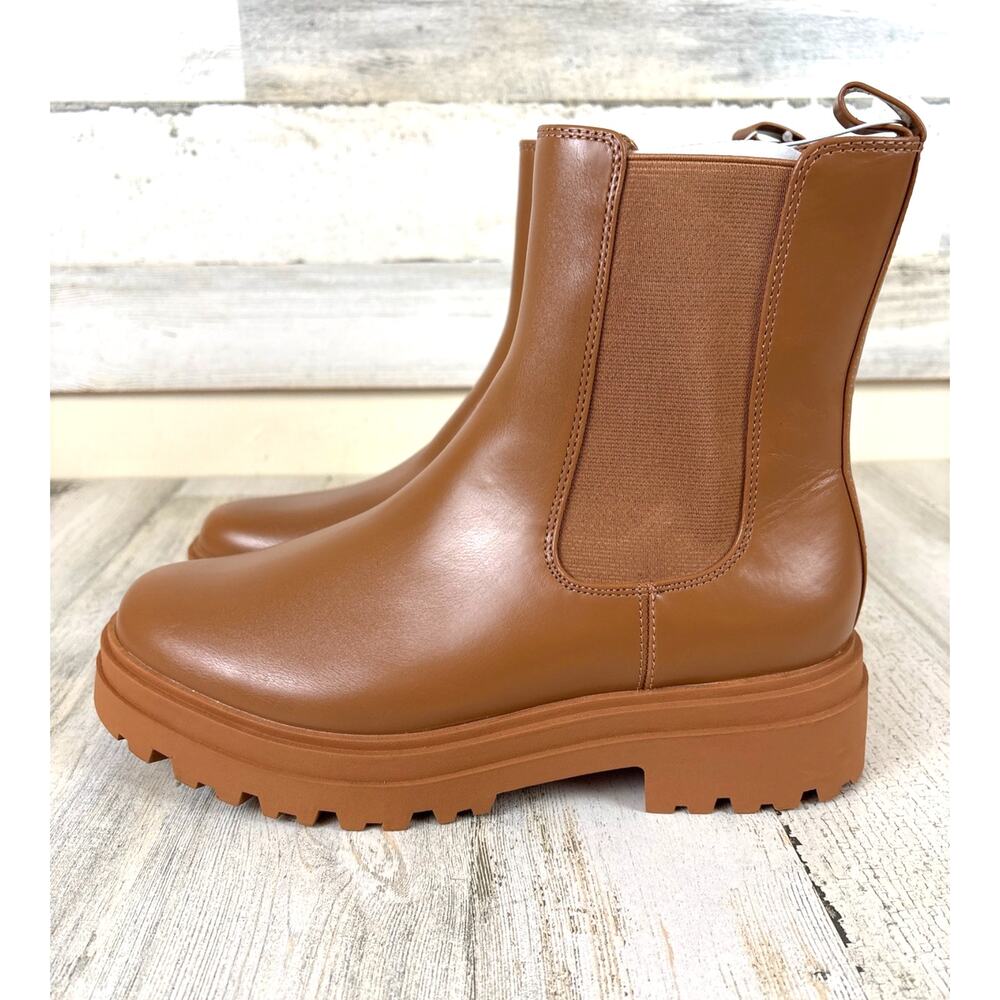 A New Day Womens 9.5 Tan Faux Leather Chelsea Pull On Chunky Boots NWT